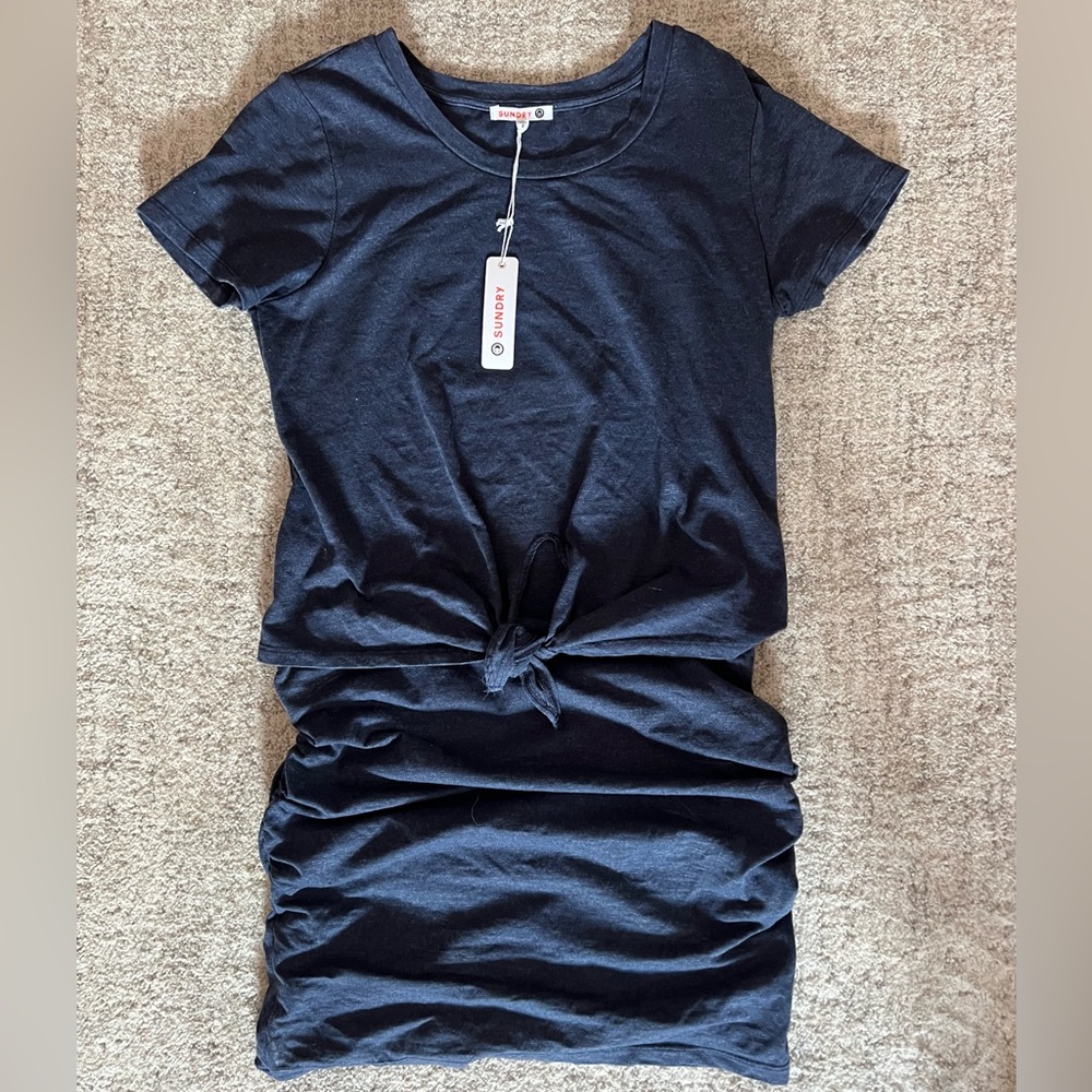 Sundry casual dress with a tie in front